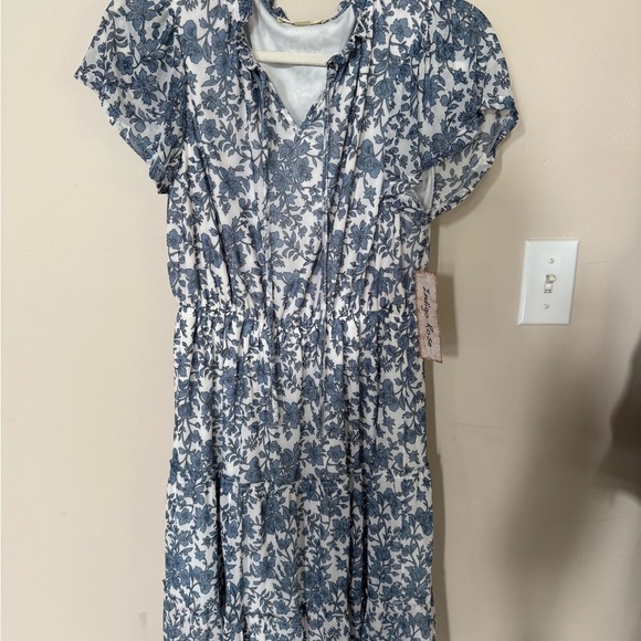 indigo Rose Dresses & Skirts - [M] NWT Blue Floral Midi Dress
